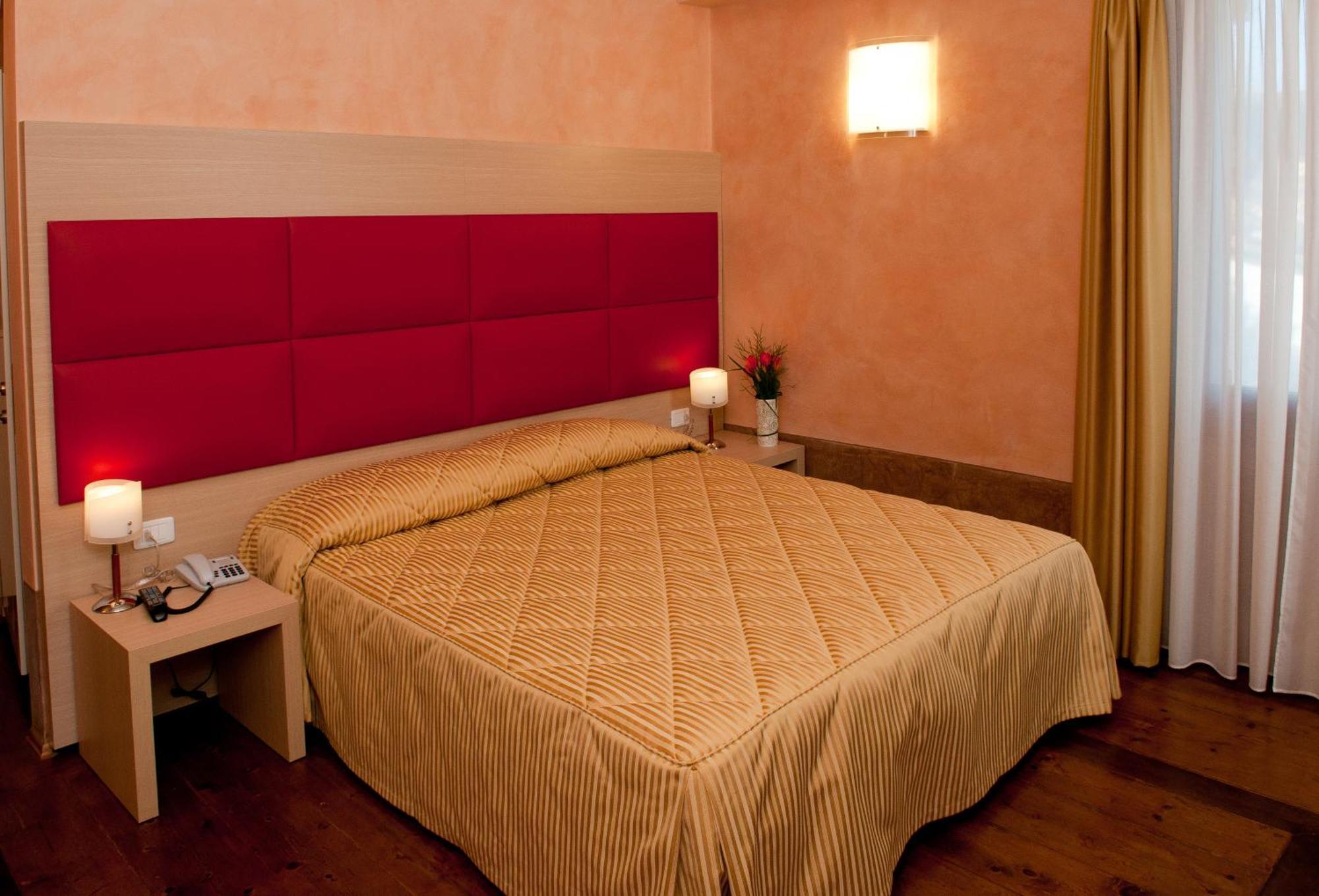 Hotel Villa Maternini Vazzola Rom bilde