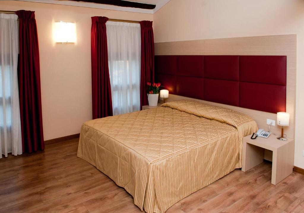 Hotel Villa Maternini Vazzola Rom bilde